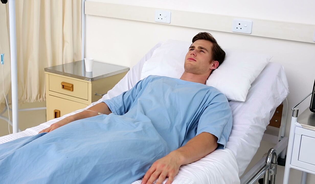 Po varpos didinimo operacijos vyras turi likti lovoje
